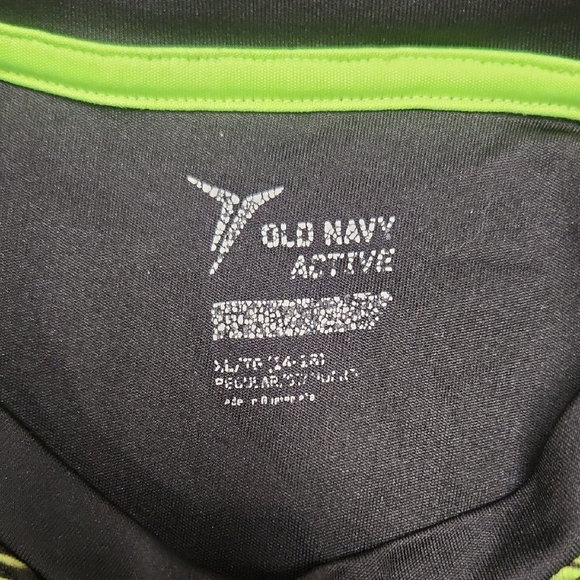 Old Navy Kids Tee - Black and Yellow - Picture 2 of 6